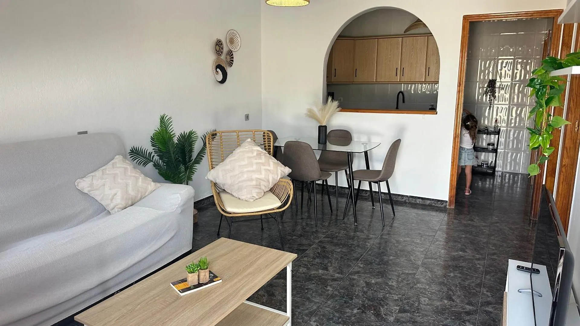 Villa Africa Fernan Perez